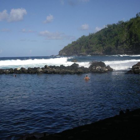 Case Creole Traditionnelle A Ossature Et Charpente Bois Petite-Ile Exterior photo